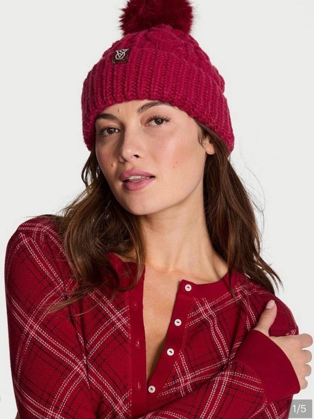 Victori’s Secret Rasberry cable knit pom Beanie